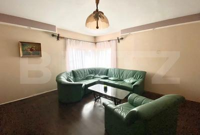 Casă individuală cu 8 camere în Central