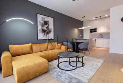 Apartament cu 2 camere semidecomandat, mobilat în Central