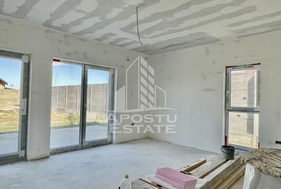 Casă individuală cu 4 camere în Giarmata