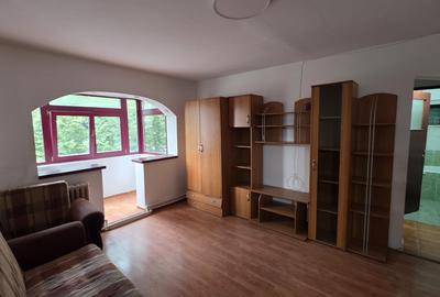 Apartament cu 2 camere semidecomandat în Vest
