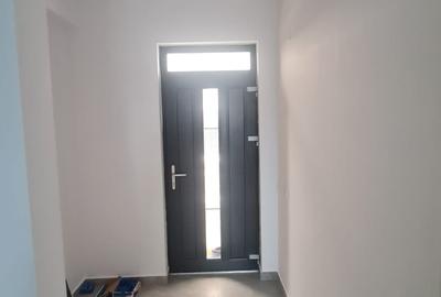 Casă cu 3 camere în Berceni