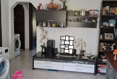 Apartament cu 4 camere decomandat în Vitan Mall