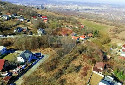 Teren constructii 1.004 mp–priveliște neîntrerupta spre oras - 1