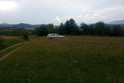 Teren parcelat in suprafata de 1100 mp, in Tohanita acces din soseaua Branului - 5