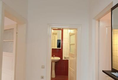 Inchiriez apartament de 2 camere, la casa situat in Piata Cluj ,la parter,60mp - 4
