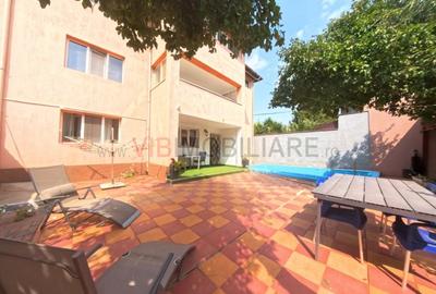 Casă cu 9 camere în Dristor