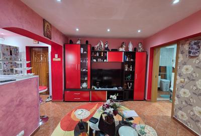 Apartament 2 camere imbunatatit mobilat ultracentral Adjud etaj 4 - 4