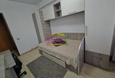 Apartament cu 3 camere în Tineretului