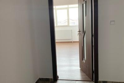 Apartament 2 camere Miroslava, 100 ml de statia de autobuz, str C-tin Langa 40 - 18