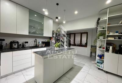 Casa individuala, 6 camere, 3 bai, garaj,acces auto, teren de 411 - 5