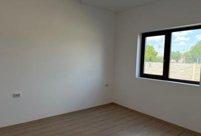 Casa de vânzare in Mosnita- 50m de strada principală - 8