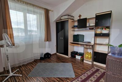 Apartament cu 4 camere decomandat, mobilat în Florești