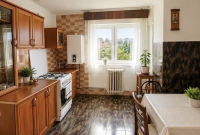 Apartament 3 camere, Semicentral, Dorobantilor, Năsăud. - 2