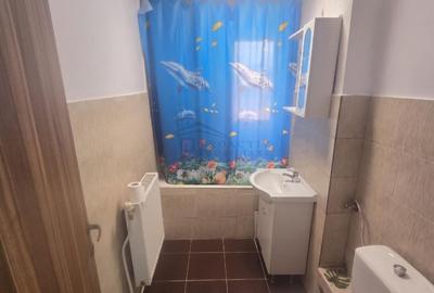 Persoana fizica vand apartament cu 2 camere si dependinte, ultracentral - 4