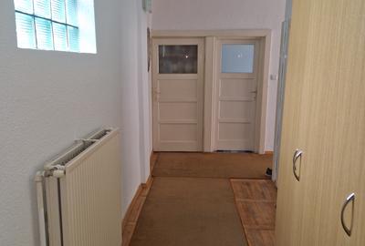 Casa vânzare zona str Lupeni - 18