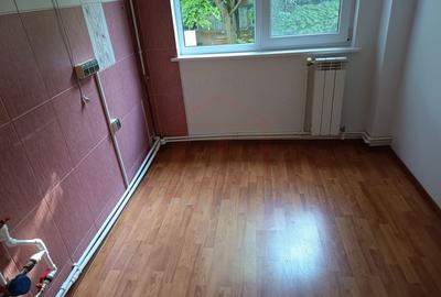 APARTAMENT CU 3 CAMERE DE VÂNZARE | MICRO 17 - 8
