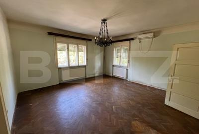 Apartament cu 3 camere decomandat, mobilat în Solidarității