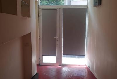 Dau in chirie spatiu comercial pentru. comerti sau birou, zona ultracentrala - 1