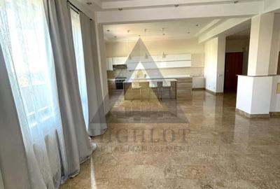 Apartament cu 4 camere decomandat în Clucerului
