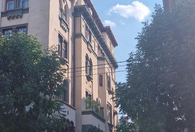 Apartament cu 2 camere decomandat, mobilat în P-ța Romană