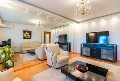Apartament  3 camere, spatios în zona P-ta Sfanta Vineri/Centru Vechi