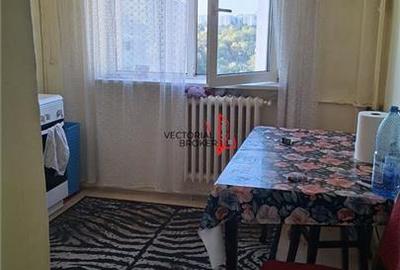 3 camere decomandate,2 bai, bloc 1979, Basarabia- Campia Libertatii - 2