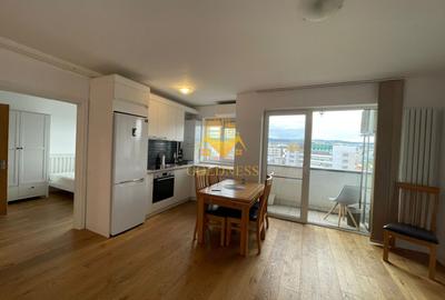 Apartament cu 3 camere semidecomandat, mobilat în Bulgaria
