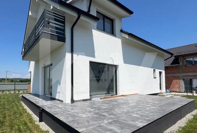 Casă de Vânzare în Cristian, Sibiu - 4 Camere, 2 Terase, Teren 486 - 22