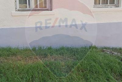 Casă cu 3 camere de vânzare în zona centrala comison 0% + garaj - 4