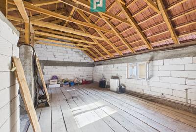 Casă P+E cu două apartamente, zona Drăgășani - 14
