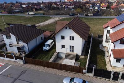 Casă individuală cu 5 camere în Central