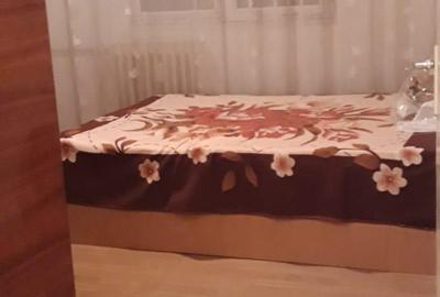 Apartament cu 2 camere decomandat în Moșilor