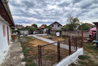 Casă individuală cu 5 camere în Teiuș