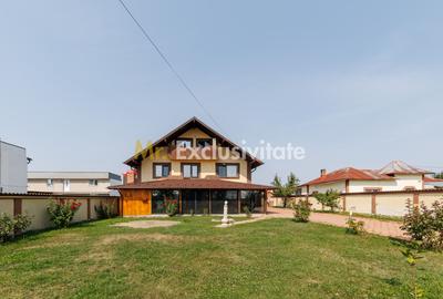 Casă cu 8 camere în Oarja
