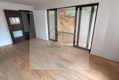 Apartament cu 4 camere decomandat, mobilat în Crângași