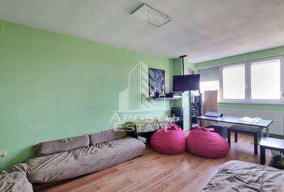 Apartament cu 3 camere decomandat în Cetății
