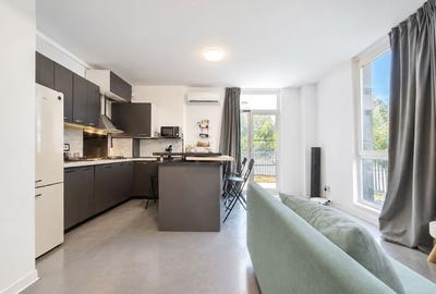 De vânzare apartament 3 camere, central - 2