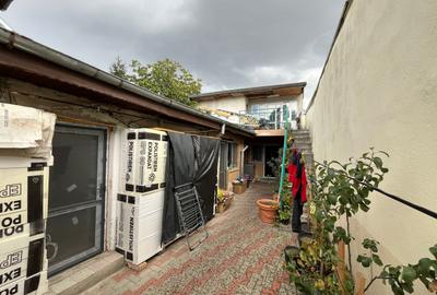 Casă individuală cu 7 camere în Chitila