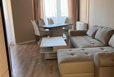 Apartament cu 2 camere decomandat, mobilat în Tractorul