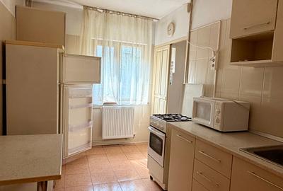 Apartament 2 camere de închiriat, zona Decebal - 8