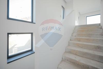 Casă nouă de vânzare Oradea - Dealuri, P+E, teren 575 mp - 10