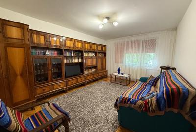 Apartament cu 3 camere decomandat, mobilat în Brâncoveanu