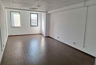 Spatiu pentru birouri de inchiriat in Ploiesti, zona foarte buna - 5