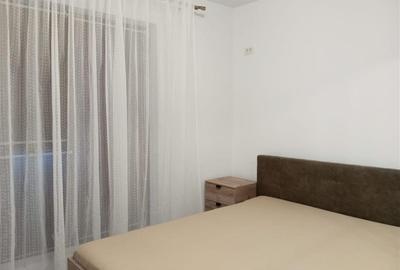 Apartament cu 3 camere decomandat în Titan