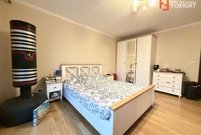 Apartament cu 4 camere semidecomandat, mobilat în Bucovina