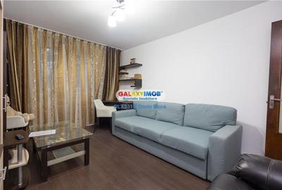 Apartament cu 3 camere semidecomandat în Tei
