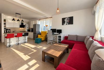 Apartament cu 3 camere semidecomandat, mobilat în Dumbrăvița