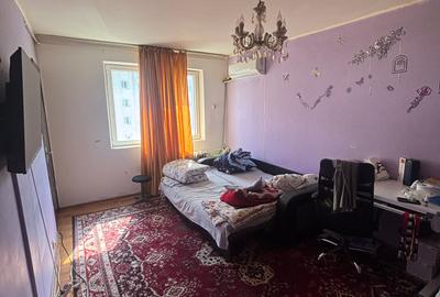 Apartament cu 2 camere decomandat în Apărătorii Patriei