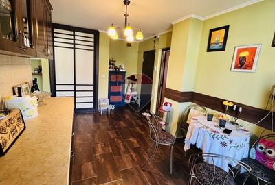 Apartament cu 3 camere de vânzare în zona Dragos Voda - 2