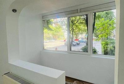 Apartament cu 4 camere decomandat în Tineretului